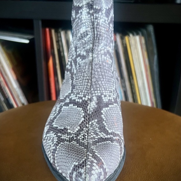 Jeffery West Muse Adamant Chelsea Boots Snake Python Print US10 - Picture 2 of 3